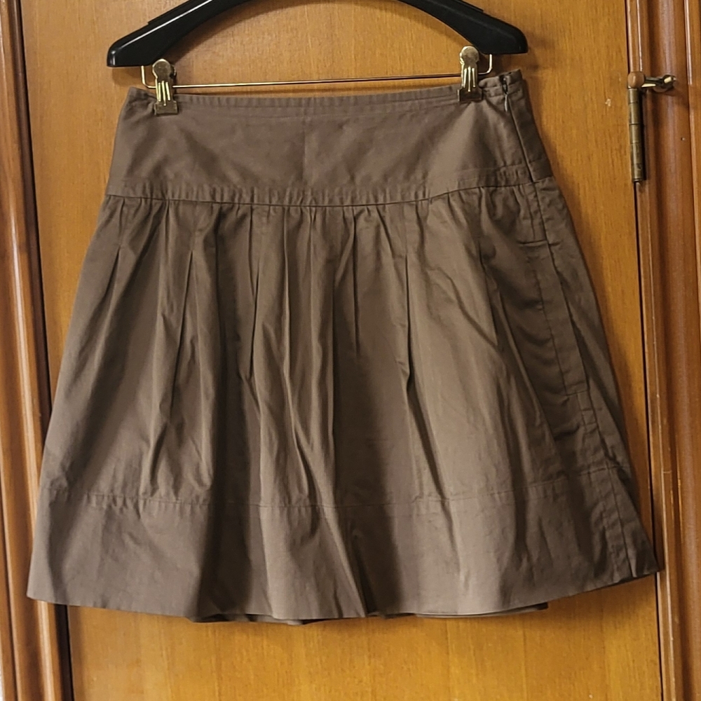 BCBGMAXAZRIA pleated khaki skirt